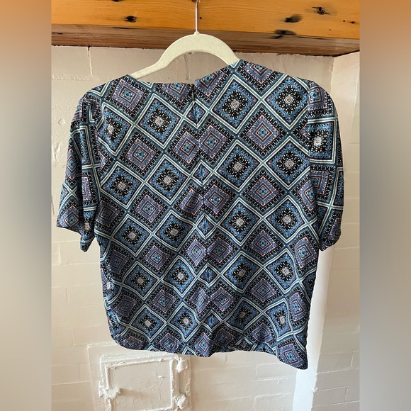 Forever 21 Pattern Shirt - Picture 2 of 2